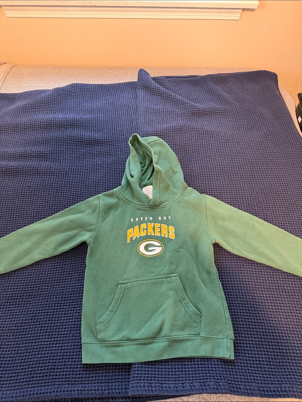 NFL Green Bay Packers Kids Hooded Pullover Sweatshirt - Green with Yellow Logo